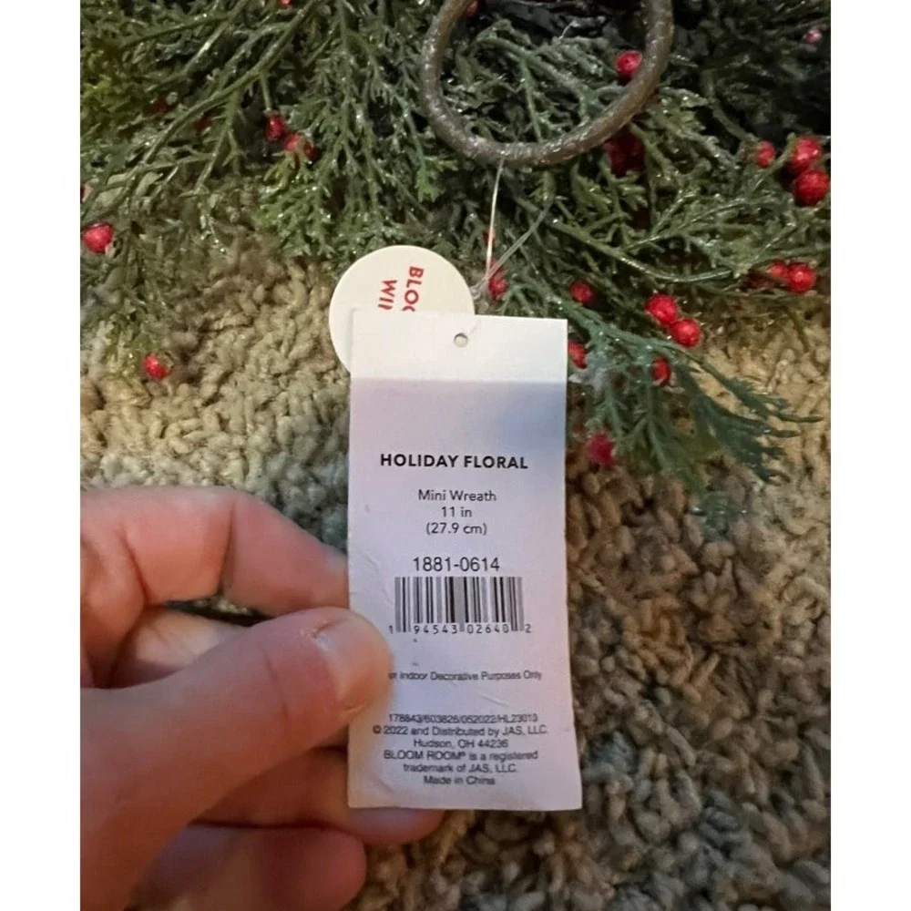 New‎ place & Time Bloom room holiday accessory winter/Christmas Xmas wreath